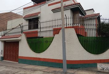 Casa en  Av. Rafael Escardó 1101, Urb Las Leyendas, San Miguel, Perú