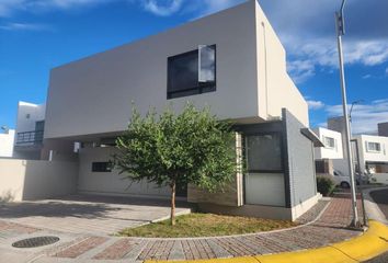 Casa en fraccionamiento en  Condesa Juriquilla, Cumbres Del Lago, Juriquilla, Querétaro, México