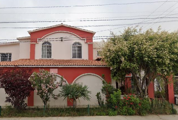 Casa en  18 De Marzo 1751, Hidalgo, Ensenada, Baja California, México