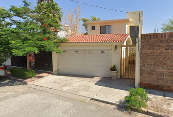 Casa en  C. Virginia H.de Franco, Nueva Los Ángeles, 27140 Torreón, Coah., México