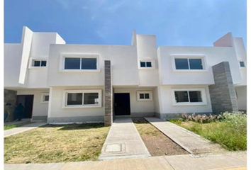 Casa en  Sabino 27, Bosques De San Juan, Club De Golf, San Juan Del Río, Querétaro, México