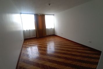 Suite en  Mariana De Jesús, Belisario Quevedo, Quito