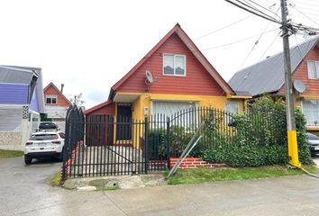 Casa en  Rotonda Avenida Austral, Puerto Montt, Chile