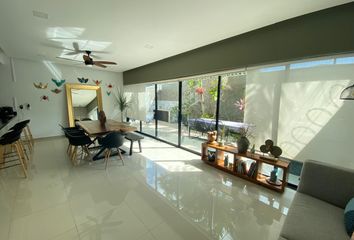 Casa en  Avenida Huayacán Sm 311, Cancún, Quintana Roo, México