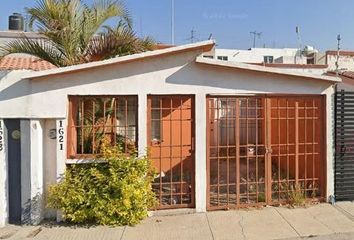 Casa en  Parque Cimatario 1621, El Garambullo, Santiago De Querétaro, Querétaro, México