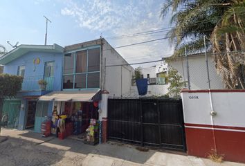 Casa en  Calle Benito Juárez, Agua Blanca Industrial, Zapopan, Jalisco, México