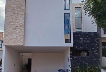 Casa en fraccionamiento en  Parque Cuernavaca, Boulevard Cuernavaca, Lomas De Angelópolis, Puebla De Zaragoza, Puebla, México