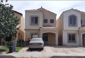 Casa en fraccionamiento en  Av Picasso, Mexicali, Baja California, México