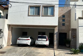 Casa en  Cumbres Elite 8o Sector, Monterrey, Nuevo León, México