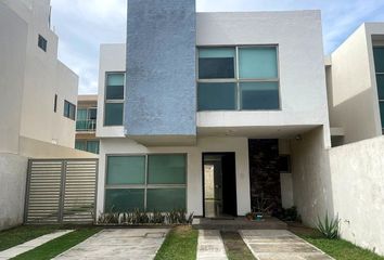 Casa en fraccionamiento en  Fracc. Lomas Del Sol, Boulevard Riviera Veracruzana, Veracruz, México