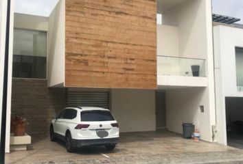 Casa en  Boulevard Europa, Lomas De Angelópolis, San Bernardino Tlaxcalancingo, Puebla, México