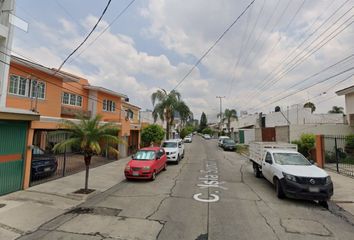 Casa en  Calle Isla Sumatra, Bosques De La Victoria, Guadalajara, Jalisco, México