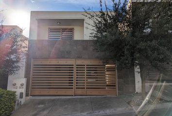 Casa en  Lomas Quetzales, Avenida Lomas Oriente, Lomas Quetzales, García, Nuevo León, México