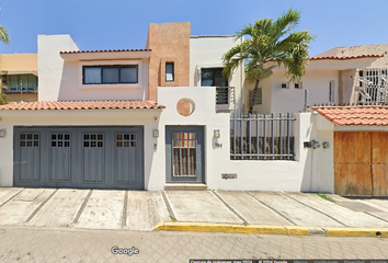 Casa en  Melchor Ocampo, Díaz Ordaz, 48310 Puerto Vallarta, Jal., México