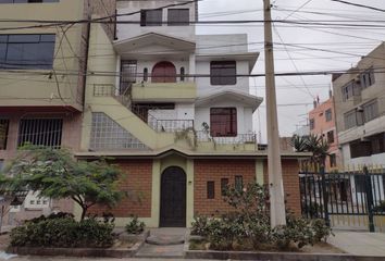 Casa en  Calle Las Verbenas 19, Habitación Urbana El Olivar, Los Olivos, Lima, Per