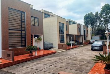 Casa en  Tulcán, Sangolquí, Ecuador