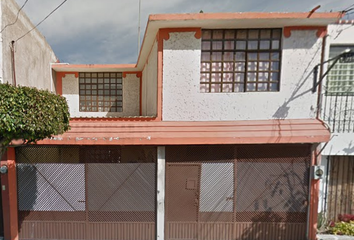 Casa en  Lucio Marmolejo 138, Zona De Oro, 38020 Celaya, Gto., México