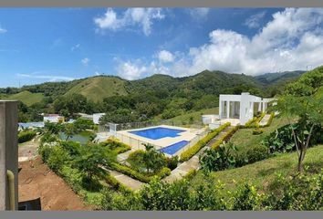 Lote de Terreno en  Parcelación Agroturística Las Juanas, Ibagué, Tolima, Colombia