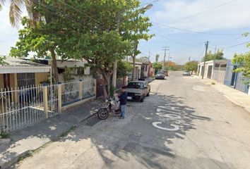 Casa en  Calle 67a, Yucalpetén, Mérida, Yucatán, México