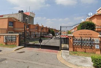 Casa en fraccionamiento en  Privada Rio Barayo, Ojo De Agua, Estado De México, México