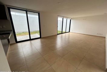 Casa en fraccionamiento en  Calle Paseo De Las Pitahayas, Zibata, Zona El Encanto, Zibata, Condominio Ceiba, El Marqués, Querétaro, 76269, Mex