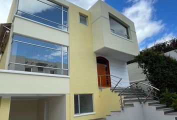 Casa en  La Primavera, Quito, Ecuador