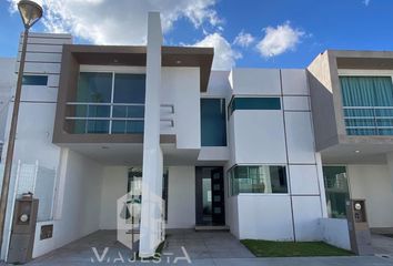 Casa en  Fraccionamiento Santa Mónica, Hélice, Carlos Rovirosa, Pachuca De Soto, Estado De Hidalgo, México