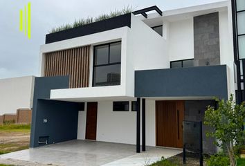 Casa en  Lomas De Angelópolis, Lomas De Angelópolis, Santo Entierro, San Andrés Cholula, Puebla, México