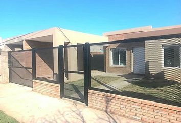 Casa en  Avenida San Martín 1200, Pueblo Esther, Provincia De Santa Fe, Argentina