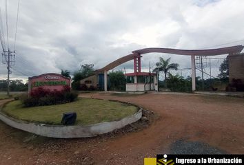 Terreno Comercial en  Pedro Vicente Maldonado, Ecuador