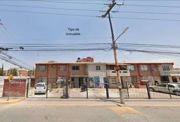 Casa en  Lara Camacho & Calle Tórtolas, Claustros Iii, San Pablo De Las Salinas, Estado De México, México