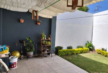 Casa en condominio en  Calle Juan Pablo Ii Número 3632, Villas De Bernalejo, Irapuato, Guanajuato, 36673, Mex