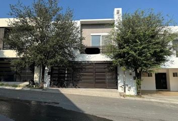 Casa en  Paseo De Cumbres, Cumbres Madeira, Monterrey, Nuevo León, México