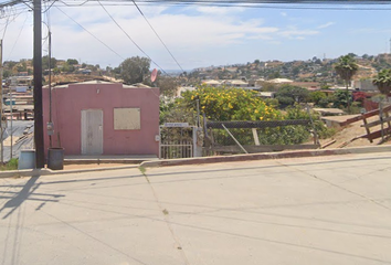 Casa en  Pescado Y Mariscos Ocegueda, Calle Brasil, Las Lomitas, Ensenada, Baja California, 22810, Mex