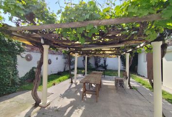 Casa en  Remigio Canales, Ñuñoa, Chile