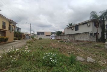 Terreno Comercial en  Urbanizacion El Condado (vicolinci), E40, Ecuador