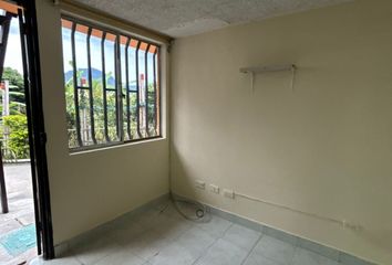 Casa en  Bella Sardi, Calle 70, Pereira, Risaralda, Colombia