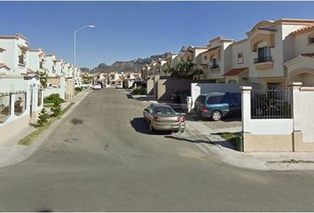 Casa en condominio en  Cerrada Orleans, Luis Donaldo Colosio, Guaymas, Sonora, México