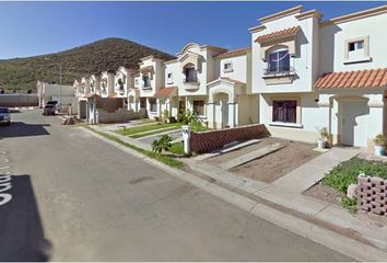 Casa en condominio en  Cda. París, Luis Donaldo Colosio, Guaymas, Sonora, México