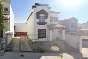 Casa en  Calle Magnolia 937, Villa Residencial Del Prado I, Ensenada, Baja California, México