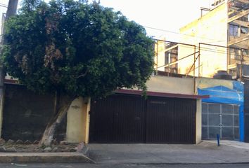 CASA CON USO DE SUELO, EXCELENTE UBICACION, COL. GRANJAS ESMERALDA