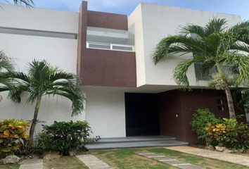 Casa en fraccionamiento en  Cumbres De Maltrata, Cancún, Quintana Roo, México