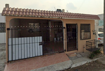 Casa en  Colinas De Santa Fe, Veracruz