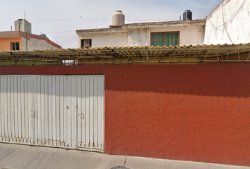 Casa en  Ajenjo 3, Mz 014, Villa De Las Flores, 55710 San Francisco Coacalco, Méx., México