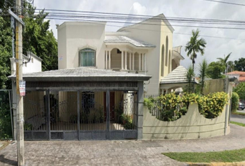 Casa en  Avenida Holbox 12, Sm 11, Cancún, Quintana Roo, México