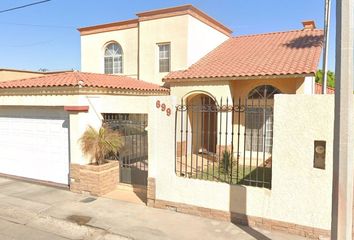 Casa en  Jardines Del Lago, Mexicali