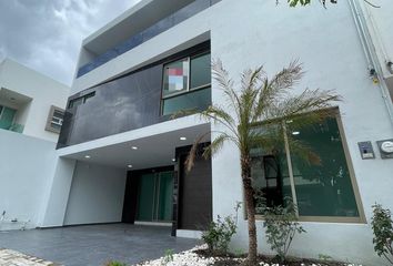 Casa en fraccionamiento en  Calle Coronel, Parque Querétaro, Parque San Luis Potosí, Ocoyucan, Puebla, 72865, Mex