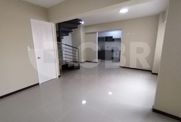 Departamento en  Av. Colonial, Cercado De Lima, Perú