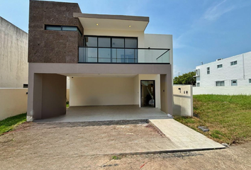 Casa en fraccionamiento en  Boulevard Riviera Veracruzana, Veracruz, México