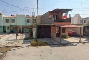 Casa en  Circonia, Fraccionamiento El Pedregal, Torreón, Coahuila De Zaragoza, México